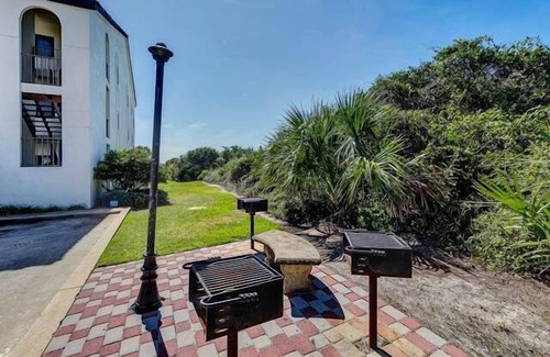 Seagrove Beach Condo | Palms B8 - Seagrove Beach - Sleeps 6