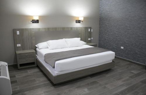 Acuna Hotel | Palms Hotel