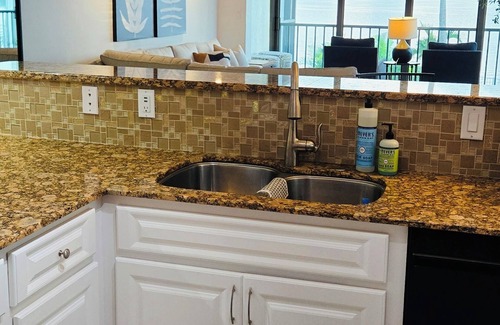 Fort Myers Apartment | Palms on the River: 90+ Day Rental, Amenities + View, Near Downtown Fort Meyers