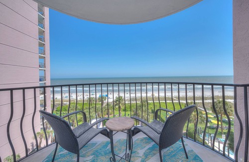 Myrtle Beach Condo | Palms Resort 404 - Updated 1 BR Ocean Front Unit