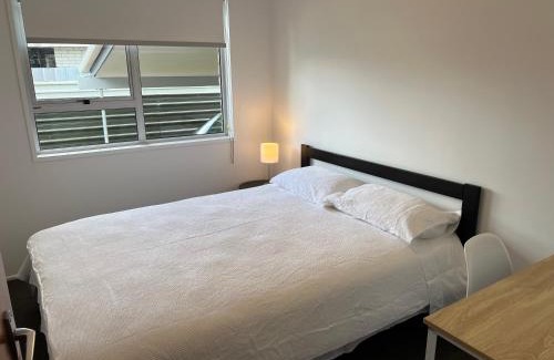 Palmerston North House | Palmy Hideaway - Dog Friendly
