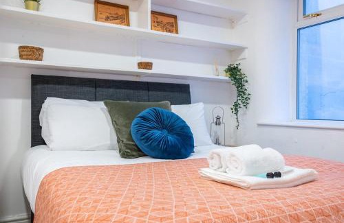 Newport Apartment | Palmyra Square by Tŷ SA