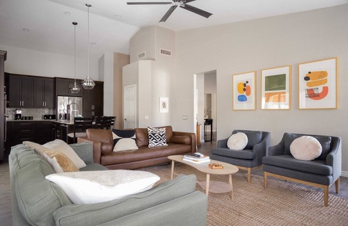 Paradise Valley Village Villa | Palo Santo by Avantstay Contemporary Scottsdale Home w/Great Outdoor Space & Pool