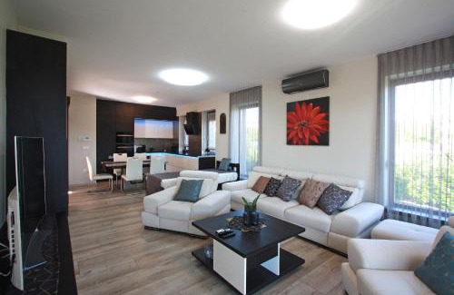 Paloznak Apartment | Paloznak Lux Apartmanház