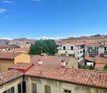 Pisa City Centre Apartment | Pampurio on the roofs