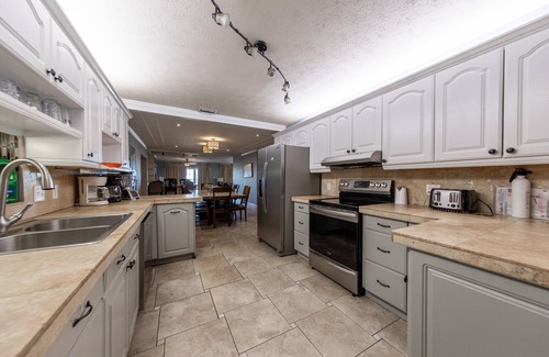 Bel Air House | Panama City Beach House 11BR 6BA 2026 Prices 10 % Off Ages 18-25 & Pets OK