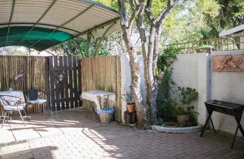 Kaapsehoop House | Panda's Guest Cottages