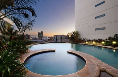 Darwin City Centre Apartment | Pandanas Apt 2 (10th floor, Pool & City views)
