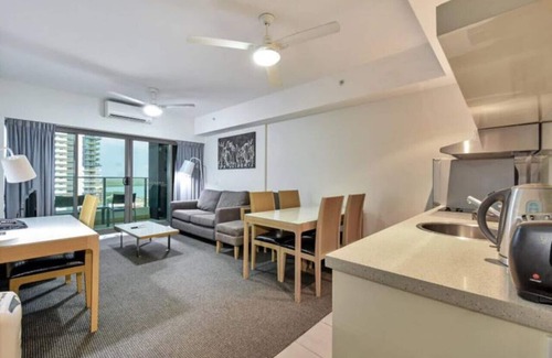 Darwin City Centre Apartment | Pandanas Apt 3 (Darwin CBD, Harbour views)