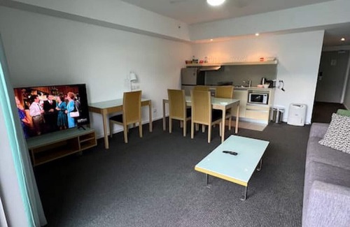Darwin City Centre Apartment | Pandanas Apt 4 (Central location with views)