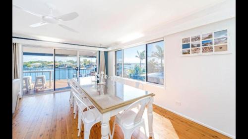 Yamba House | Pandanus - Spacious Waterfront Escape