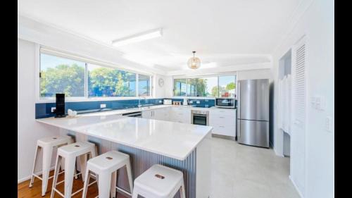 Yamba House | Pandanus - Spacious Waterfront Escape