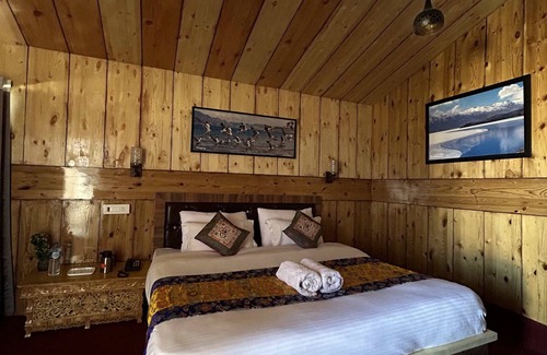 Malabar Hill Hotel | Pangong Pearl