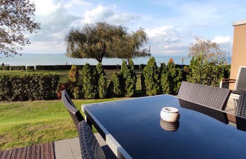 Siofok Aranypart Apartment | Panoráma Gold Wellness Apartman