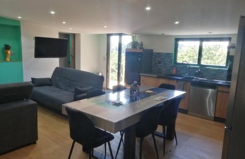 Seigy House | Panorama