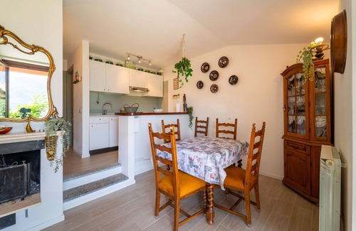 Civenna Apartment | Panorama Lake and Garden by Wonderful Italy