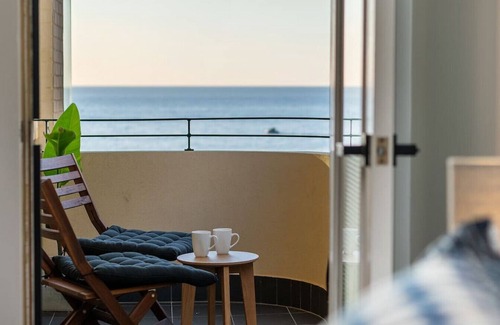 Glenelg Apartment | Panorama on Glenelg - 2Bed 2Bath Ocean Front