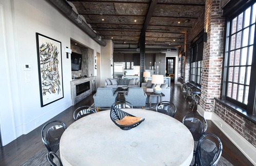 New Orleans Condo | Panorama Penthouse 360 view of Mississippi River