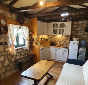 Karuc House | Panorama Stone Houses - Skadar Lake