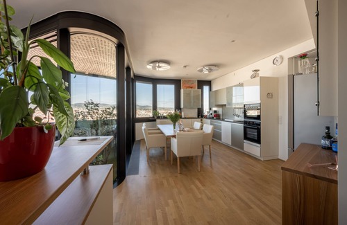 Josefstadt Apartment | Panorama suite with a view over Vienna