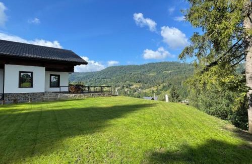 Slavske Ski Chalet | Panorama