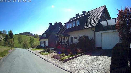 Zueschen Apartment | Panoramablick Ferienwohnung Luge Winterberg Sauerland