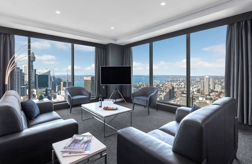Sydney Central Business District Apartment | Panoramic 3 Bedroom Corner Suite at Liverpool Sydney CBD