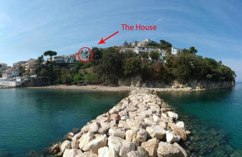 Agropoli Apartment | Panoramic Apartments in Villa in Center "The Beach and The Cliff" 1