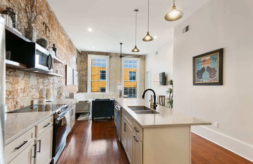 Faubourg Marigny Apartment | Panoramic Balcony with views of French Quarter & Frenchmen Street