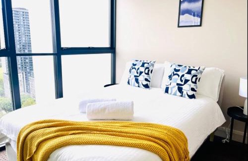 Sydney Olympic Park Apartment | Panoramic City View 3bedroom condo Wi-Fi Parking