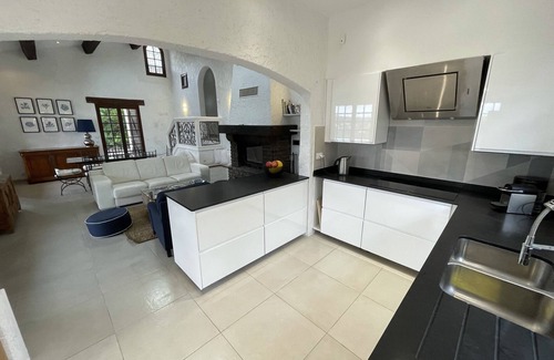 Les Issambres Villa | Panoramic sea view and close to the beach. Heated swimming pool, fully air con