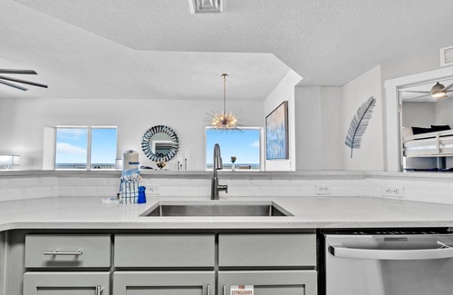 Panama City Beach Condo | ☀️Panoramic Gulf and Pool Views-Steps to Private Beach-Calypso 3-2112☀️