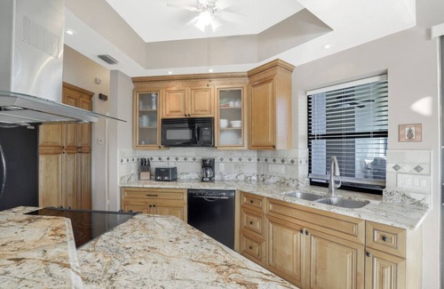 Pelican House | Panoramic Gulf Access +Heated Pool +Screened Lanai