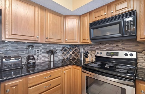 Orange Beach Condo | Panoramic Gulf Front Views - Beautifully Furnished - Best Location on Beach