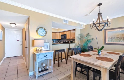 Orange Beach Condo | Panoramic Gulf Front Views - Beautifully Furnished - Best Location on Beach