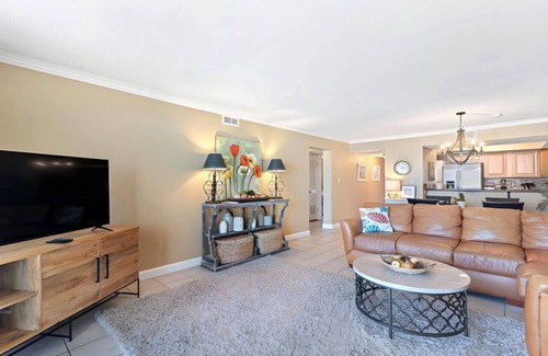 Orange Beach Condo | Panoramic Gulf Front Views - Beautifully Furnished - Best Location on Beach