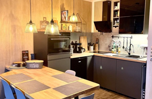 Braunlage Apartment | Panoramic Hohegeiß, swimming pool free W-Lan, app. 5th floor