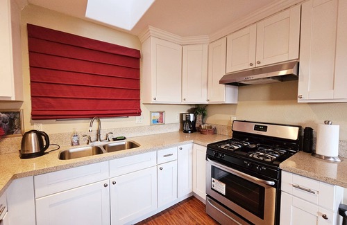 Crestline House | Panoramic Lake View! Modern 4 BD 2 BA/Level entry