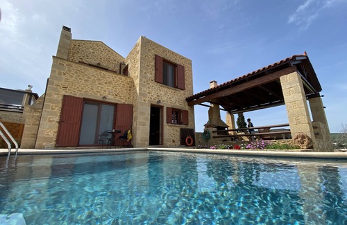 Kontomari Villa | Panoramic luxury with heated infinity pool, sun deck, gym, bbq patio and garden