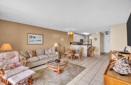 Kihei Condo | Panoramic Maui Sunset Ocean Views