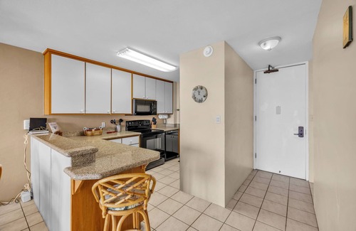 Kihei Condo | Panoramic Maui Sunset Ocean Views