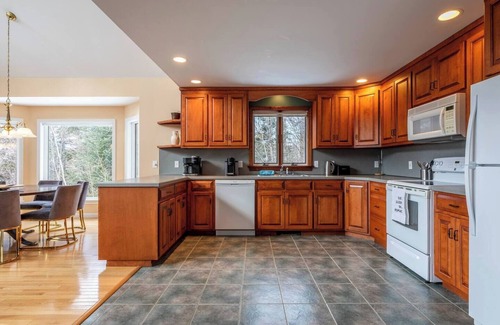 Andover House | Panoramic Mountain Views | 5-Acre Family Retreat Near Top Ski Resorts!