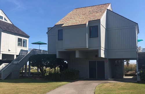 Bald Head Island Villa | Panoramic Ocean Views - Steps from Beach and BHI Club - Brand New Golf Carts