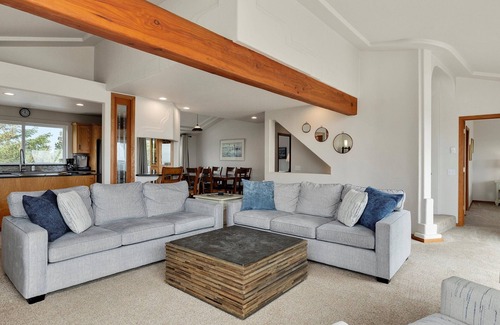 Kiwanda Shores House | Panoramic Ocean and Mtn Views, Spacious Home with Decks and Beach Access Nearby