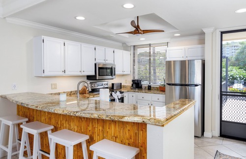 Keauhou Condo | Panoramic Ocean Views, Pools & Hot Tubs