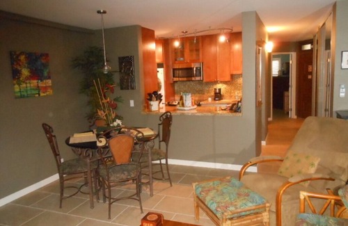 Kihei Condo | Panoramic Ocean View! Best Beaches! ~A/C~ keeps you cool!