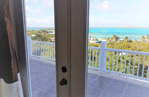 George Town House | Panoramic ocean view luxury villa with pool, few minutes walk to Palm Bay Beach