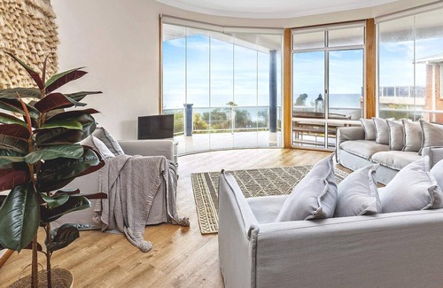 Malua Bay House | Panoramic Ocean Views - Malua Bay