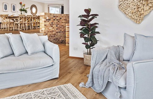 Malua Bay House | Panoramic Ocean Views - Malua Bay