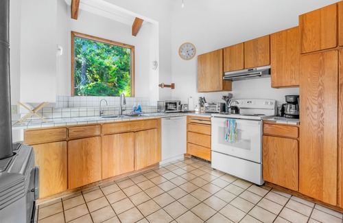 Sea Ranch House | Panoramic Ocean Views, Hot Tub Under The Stars